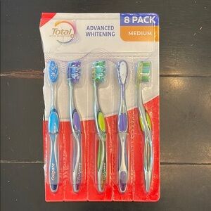 Total Advanced Whitening Medium Toothbrush Set of 5